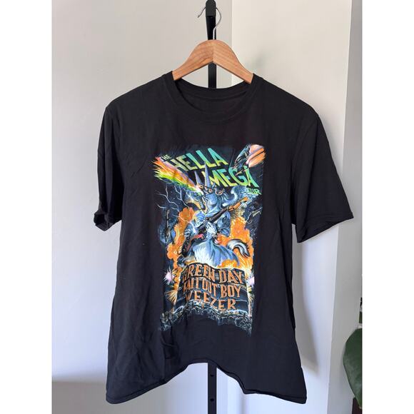 Hella Mega Tour Weezer Green Day Fallout Boy T Shirt Size Small - Picture 1 of 3